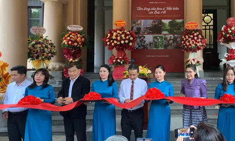 Xúc động tấm lòng của họa sĩ Việt kiều dành cho Chủ tịch Hồ Chí Minh