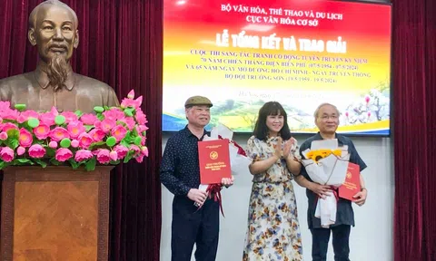 Bộ Văn hoá, Thể thao và Du lịch trao 33 giải tranh cổ động về Chiến thắng Điện Biên Phủ
