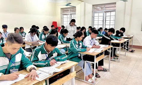 Phú Thọ: Tổ chức ôn luyện thi tốt nghiệp THPT ở các huyện Cẩm Khê, Tân Sơn